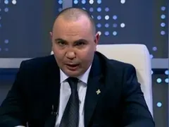 Носът на Росен Петров се разпада (За съжаление операциите са неуспешни)