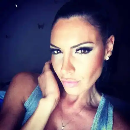 Анорексично слабата Златка притесни феновете! (А на вас харесва ли ви така?)