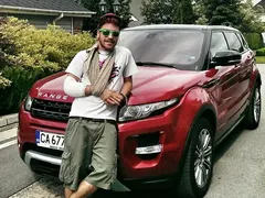 Престолонаследникът на клана Халваджиян се фука с баровско возило! (СНИМКА)
