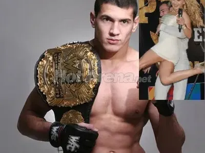 Десислава показа бикини на дупки (Снимка + вижте как гаджето й я заплаши)