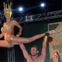 Биляна, засрами се! (Моделката се скъса да се чекне цяло лято! Вижте)