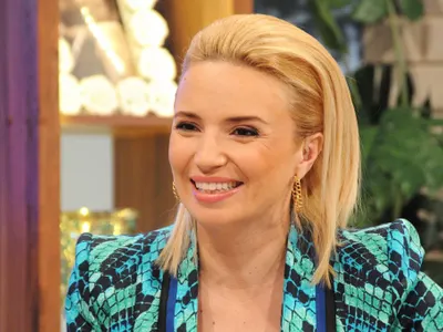 Ирина заприлича на чалгаджийка! Виж как имитира Емилия (СНИМКИ)