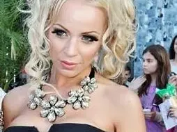 Вижте как несебърското барби смачка Златка и Десислава