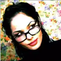 Вижте момичето с най-големите устни в света преди операциите