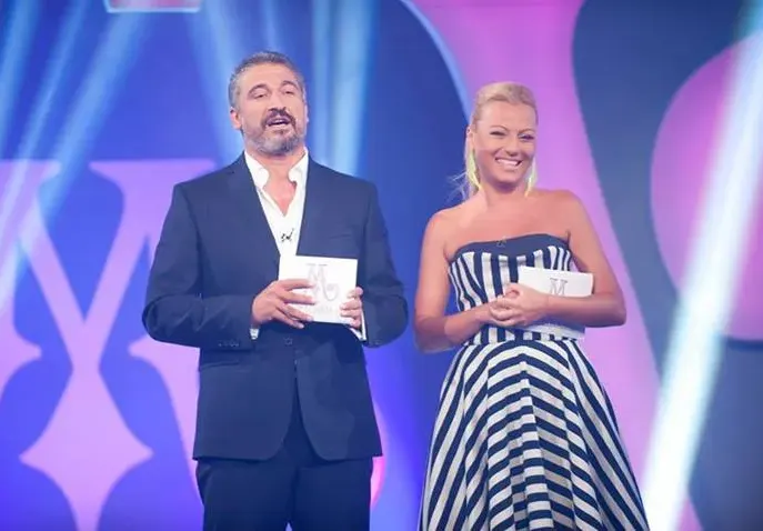 Камелия не става за нищо!