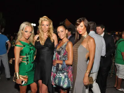 Христо Стоичков спечели моделка на рулетка!