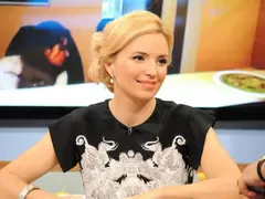 Ирина заприлича на чалгаджийка! Виж как имитира Емилия (СНИМКИ)