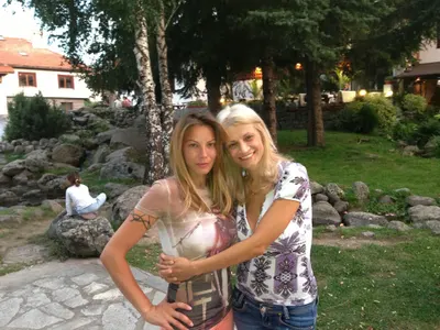 Емилия, не се снимай без грим! (Вижте защо)