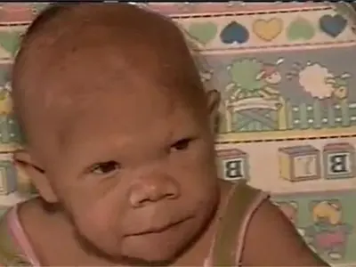 Бебе на 32 години изуми света (Снимки)