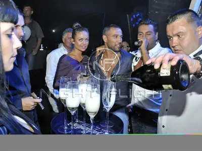 ЕКСКЛУЗИВНО! Вижте първата целувка на Петко и Яна! (СНИМКИ)