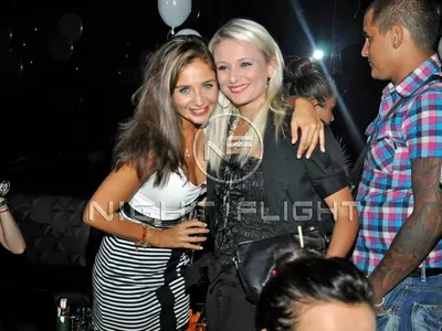 ЕКСКЛУЗИВНО! Вижте първата целувка на Петко и Яна! (СНИМКИ)