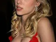 Вижте хубавиците с най-яките бомби (СНИМКИ)