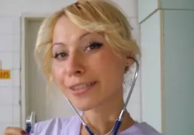 Медицинска сестра стана поп певица! Името й е Анастасия!