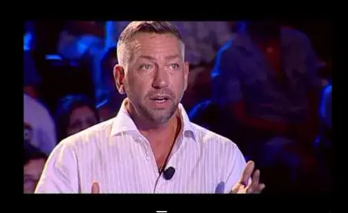 Заки се влюби в тракториста — певец