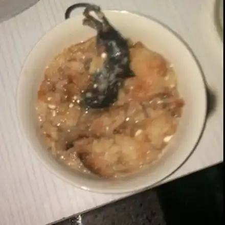 Страшен скандал! Сервираха умряла мишка на дете в болница!