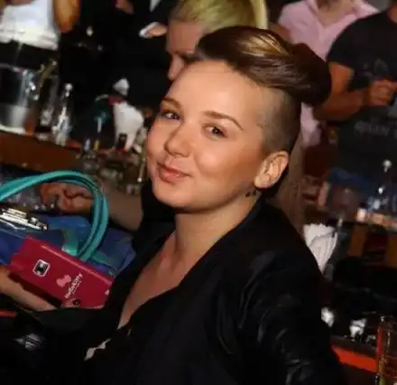 Цветелина Грахич скандализира аудиторията с изпълненията си на плажа! (Снимки в галерията)