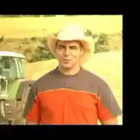 Заки се влюби в тракториста — певец