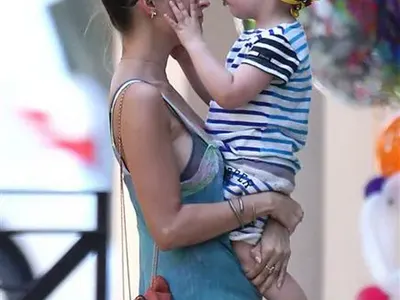 Вижте най-грижовните родители на Холивуд (СНИМКИ)