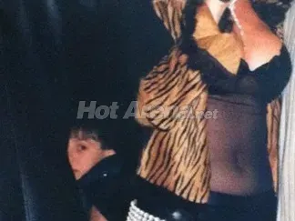 УЖАС И БЕЗУМИЕ! Появиха се НЕВИЖДАНИ снимки на фолк певиците! (ЩЕ СЕ ИЗНЕНАДАТЕ)