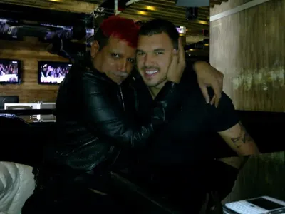 ЕКСКЛУЗИВНО! От лагера на Николета с компромат: Валери си пада по ето този МЛАДЕЖ (Изпратиха ни и снимката му!)