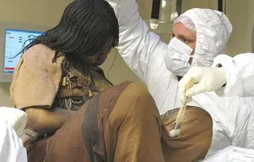 Уникално! 500-годишна девойка взриви света (Ето как изглежда днес)