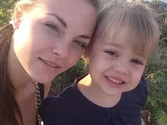 Вижте Надя на Коцето без грим (Снимки без фотошоп)