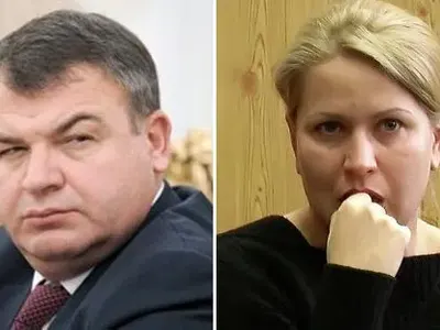 Министър подари на любовница 51 000 бижута (СНИМКИ)