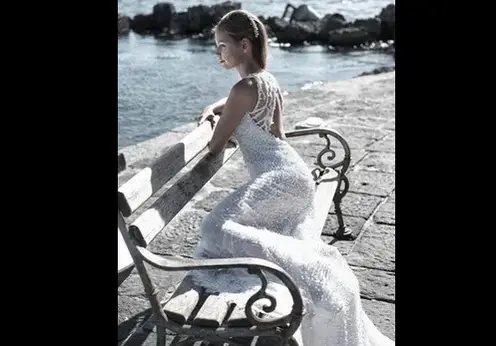 Вижте най-скъпата сватбена рокля в света (Снимки)