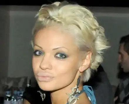 СКАНДАЛНАТА реалити звезда Калина РАЗКРИ ИЗНЕВЕРИТЕ на Благо Джийзъса!