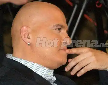 Съученичка на Слави му СРИНА имиджа! (Разкри ШОКИРАЩИ тайни от миналото му!)