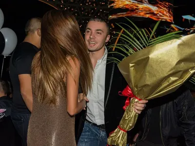 ШИК! Снимки без ФОТОШОП от рождения ден на Николета! (Азис и Карбовски аут от партито?)