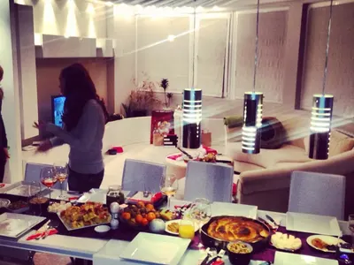 За тях няма криза! Вижте как родните звезди посрещнаха Коледа (ПРИКЗНИ СНИМКИ)