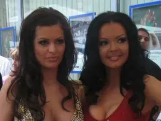 Виж Преслава и Галена през годините! След 10 лета на сцената певиците вехнат от слабост! (СНИМКИ)