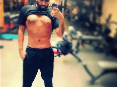 УОУ! Азис с по-тънка талия от Николета! Как го постигна? (Виж сравнителни снимки)