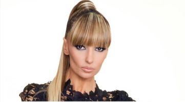 Истината за Малина! Ето как изглежда певицата БЕЗ фотошоп! (Снимки - КОРЕННА РАЗЛИКА)