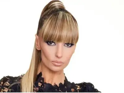 Истината за Малина! Ето как изглежда певицата БЕЗ фотошоп! (Снимки - КОРЕННА РАЗЛИКА)