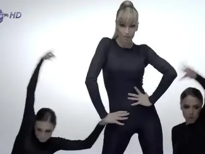 Истината за Малина! Ето как изглежда певицата БЕЗ фотошоп! (Снимки - КОРЕННА РАЗЛИКА)