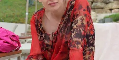 Емил Русев е Къртицата, издаде се във Фейсбук! (+ Снимки от ежедневието му с Христина)