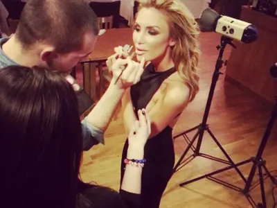 Анорексията на Моника се задълбочава? Какво превърна Валериева в тапициран скелет (Последни снимки)