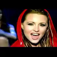 Култовата певица Рени се завърна на сцената с няколко операции на лицето, но не и на тялото! (Снимки)