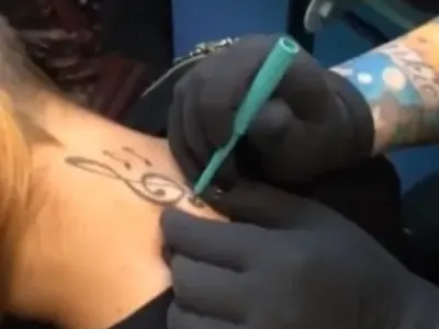 Устата на Грахич се ИЗКРИВИ от много силикон! (Последните й изцепки със СНИМКИ)