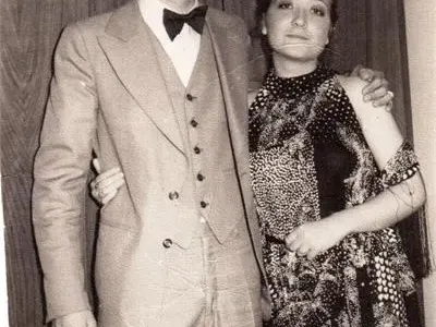 Усмивки от старите ленти: Когато звездите бяха АБИТУРИЕНТИ!  (УНИКАЛНИ СНИМКИ)