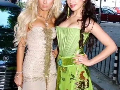 Усмивки от старите ленти: Когато звездите бяха АБИТУРИЕНТИ!  (УНИКАЛНИ СНИМКИ)