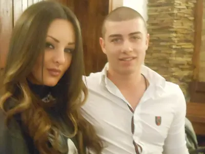 Гаджето на Симона абитуриент! А сега накъде? (Загорова го дърпала надолу?)