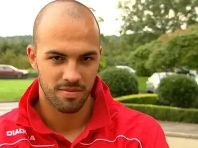 Ники Михайлов претърпя ПЪЛНА ПРОМЯНА! Вижте как се промени през годините (СНИМКИ)