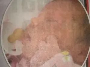 Бебешки неволи! Кой снима новородените на родните звезди? (ТОП 5 на папарашките СНИМКИ)