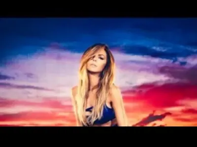 И Галена лъсна в приказна фотосесия по бански (Виж цялата снимка в галерия)