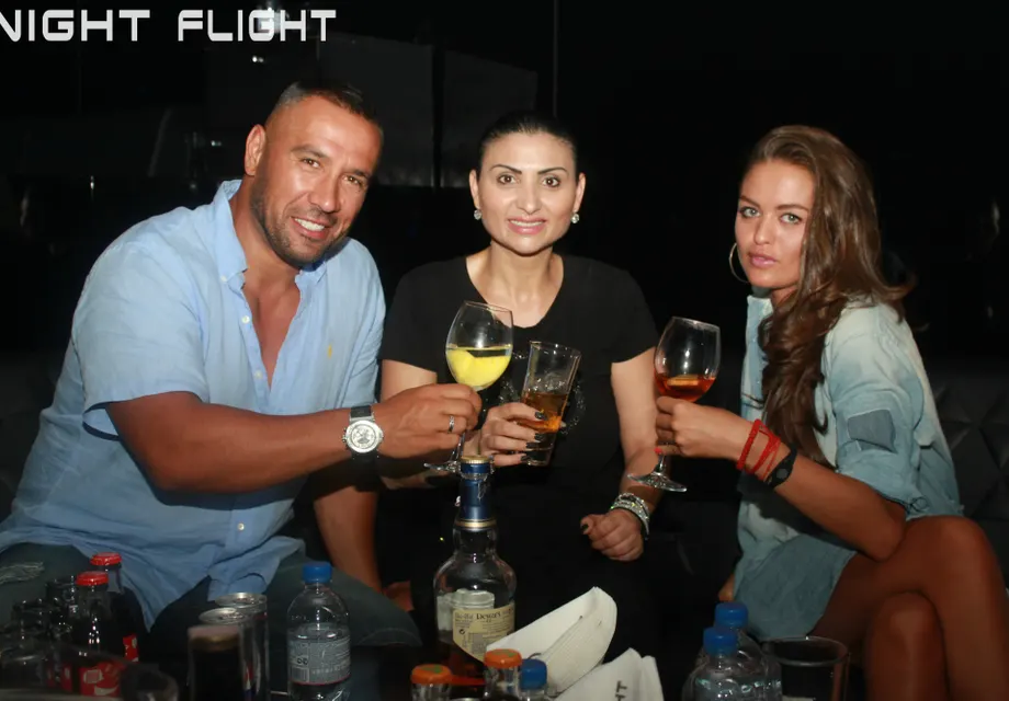 Яна и Петко – готини и с бронзов загар в Night Flight - на участие на Софи Маринова! (Виж СНИМКИ)