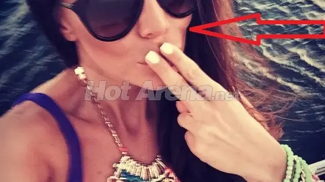 ХОРЪР! Алисия със странно лице! Защо изглежда така певицата (ФОТО)