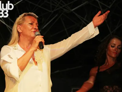 Весна Змиянац показа как се прави! Изпълни Club33 до краен предел с почитатели и звезди